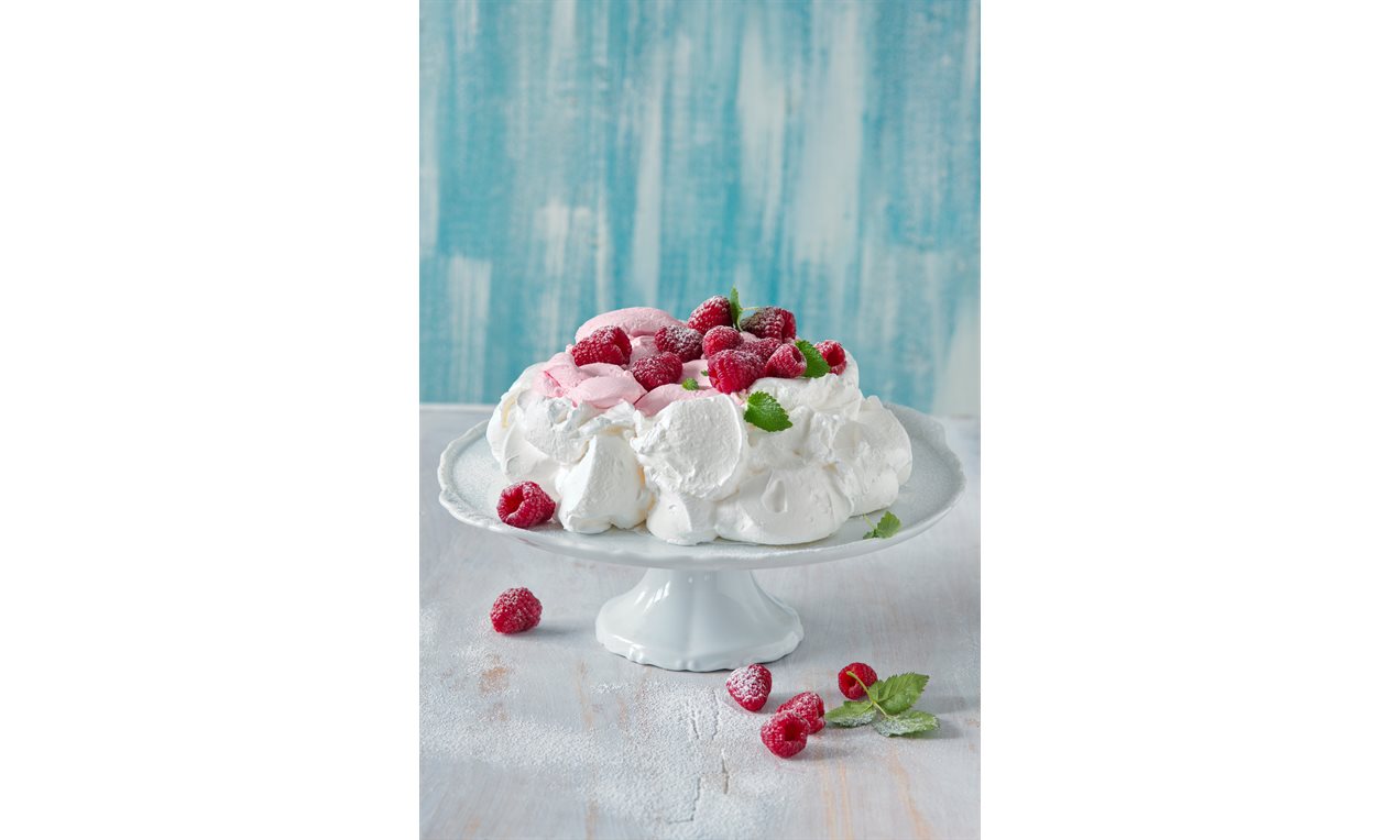 Mansikka-vadelma pavlova