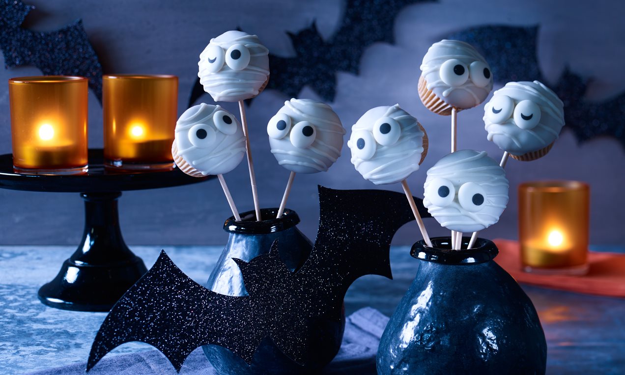 Halloweenin muumiomuffinit