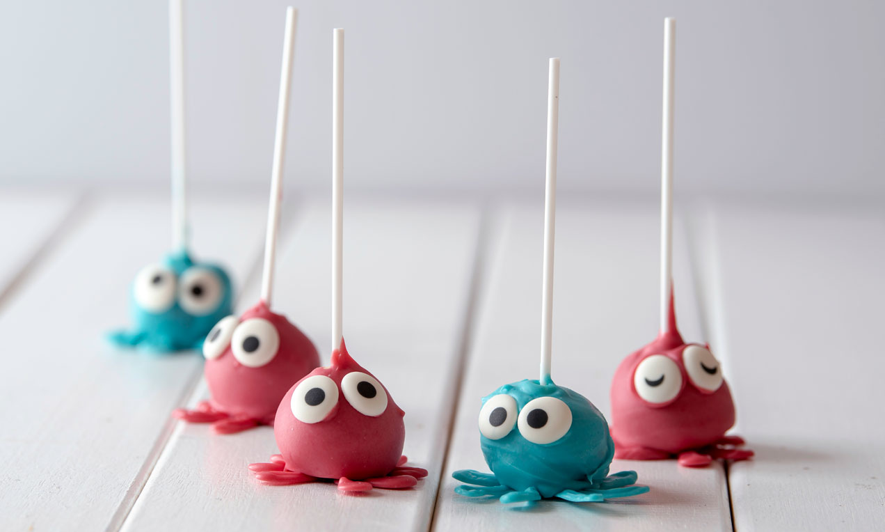 Mustekala cake popsit