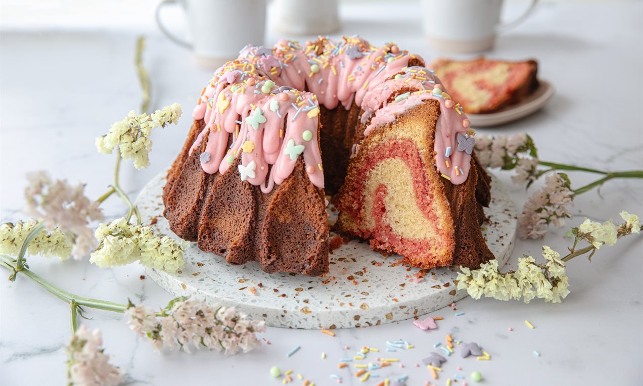 Pinkki tiikerikakku